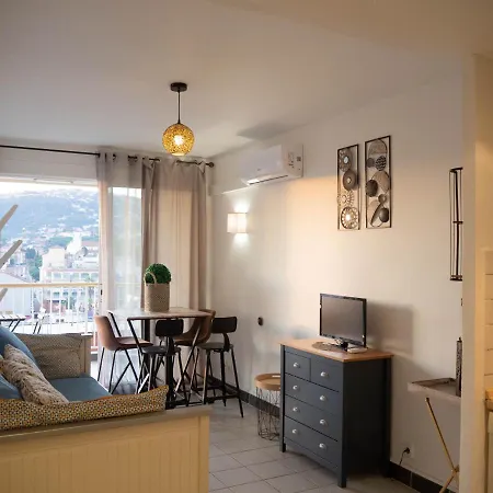 Catalunya Per 4 Persones En Edifici Del Passeig Maritim Amb Vistes Sobre La Vall D'aro Apartment Platja d'Aro