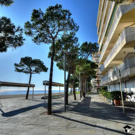 Lejlighed Catalunya Per 4 Persones En Edifici Del Passeig Maritim Amb Vistes Sobre La Vall D'aro